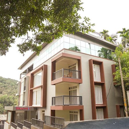 Bluemist Resorts Athirappilly Bagian luar foto