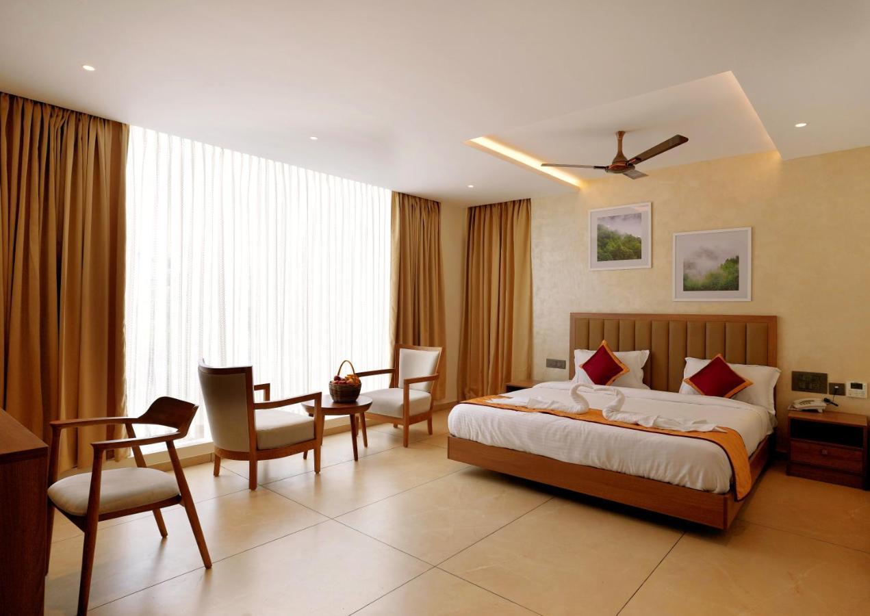 Bluemist Resorts Athirappilly Bagian luar foto
