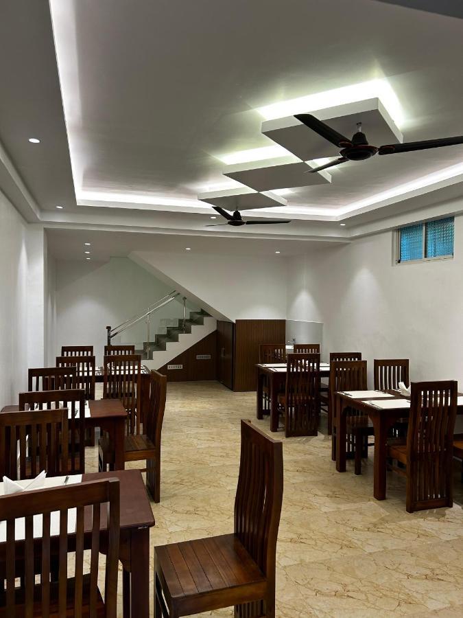 Bluemist Resorts Athirappilly Bagian luar foto
